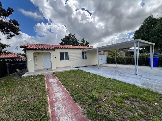 Photo - 425 SW 64th Ct Unit A