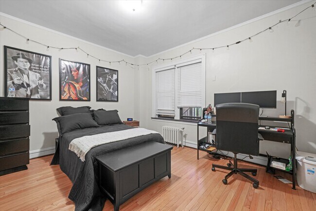 Photo - 32 Lawton Rd Unit 2