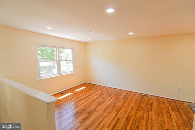 Photo - 24201 Bush Hill Rd
