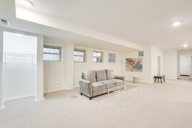 Photo - 3975 S Ellis Ave Unidad ID1306702P