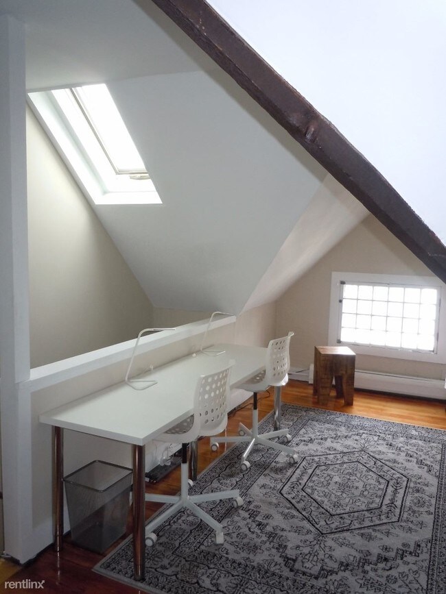 Photo - 2 br, 1 bath  - 195 Erie St