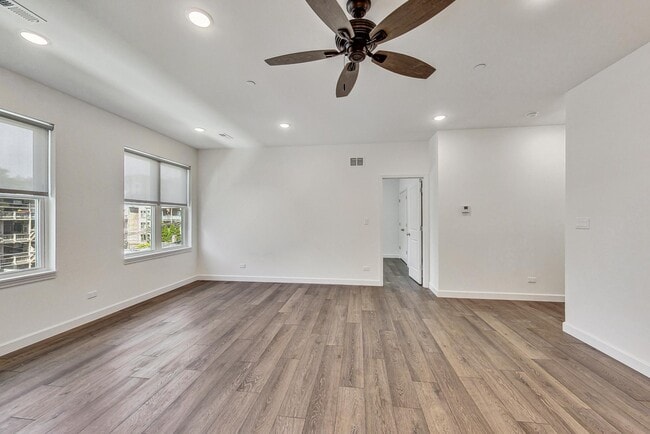 Photo - 6122 S University Ave Unit 102