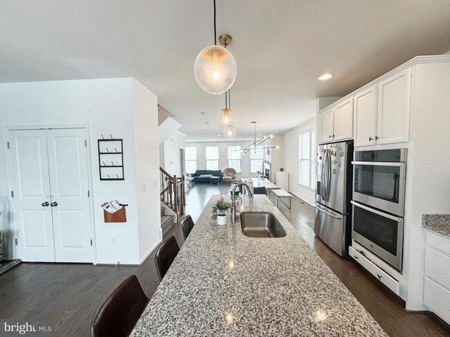 Photo - 42462 Dogwood Glen Square