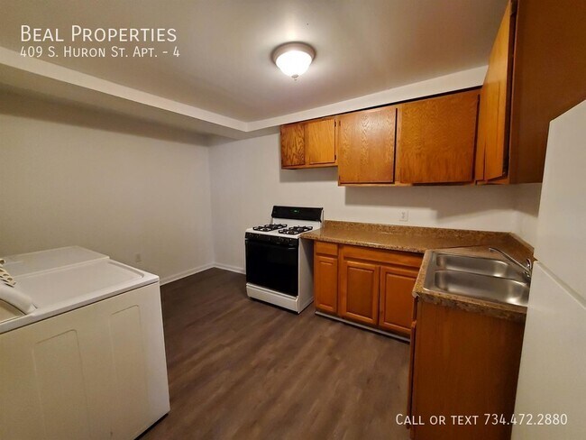 Photo - 409 S Huron St Unidad 4