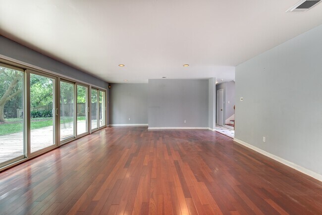 Photo - 3927 Pleasant Valley Dr