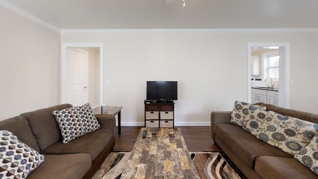 Photo - 102 Wiedmaier Ct Unit Apt A