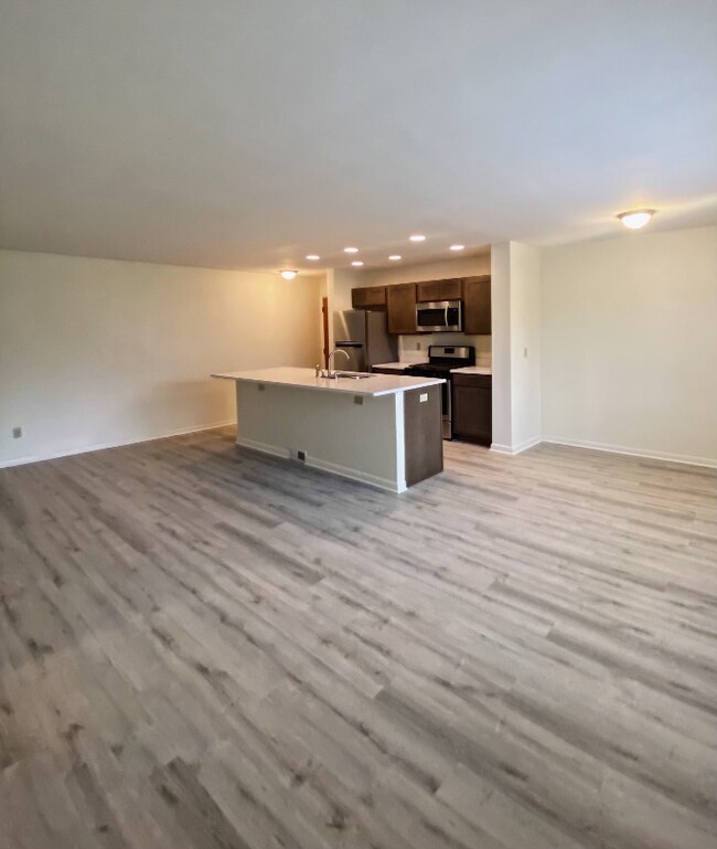 209 Kenridge Rd Apartment Akron, OH