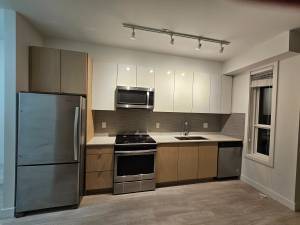 Photo - 19567 64 Ave