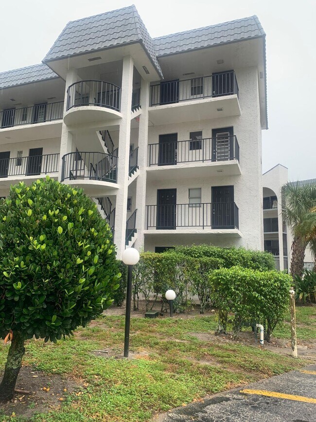 3360 Spanish Moss Terrace Unit 413