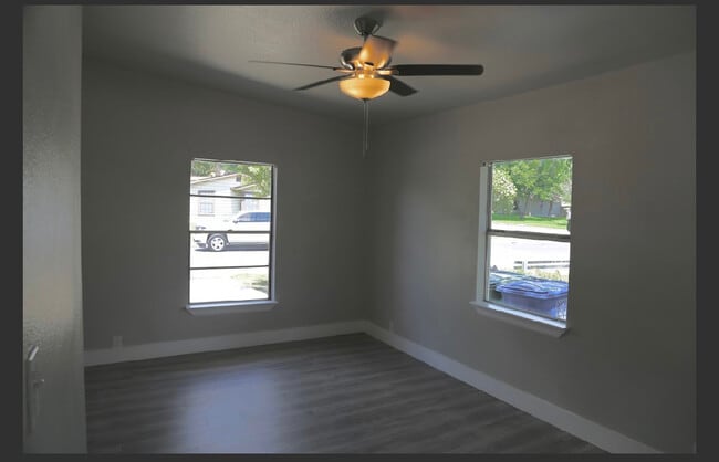 Photo - 4010 Neer Ave