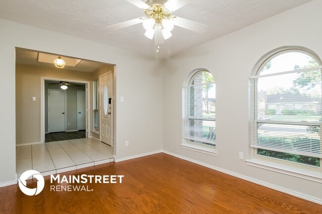 Photo - 1336 Colmar Dr