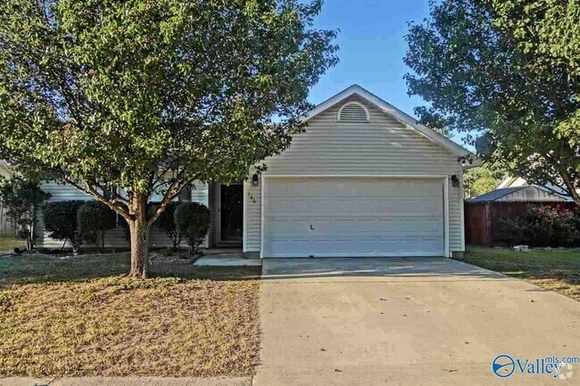 Building Photo - 166 Sandy Hollow Dr NW Rental