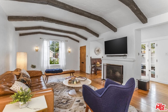 Photo - 11208 Kling St