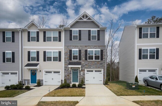 7263 Congressional Cir