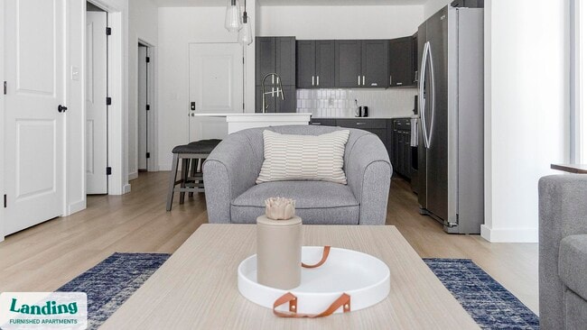 Photo - 650 N Main St Unidad 120