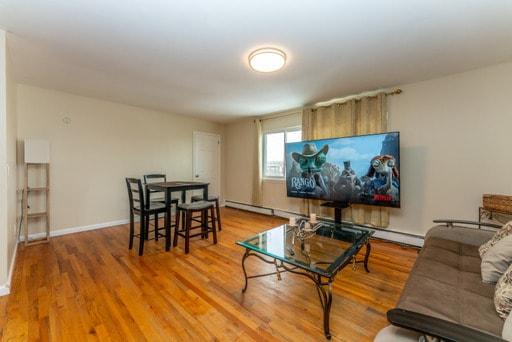 Livingroom - 4304 Meadowview Ave Unit 1st Fl