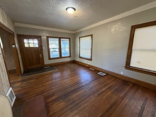 1351 Berdan Ave