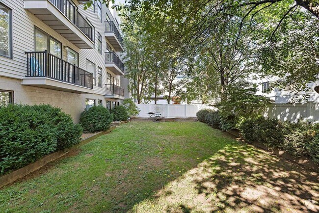 Building Photo - 517 Jackson St Unit 201 Rental