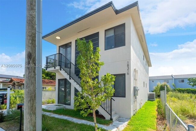 Building Photo - 18362 SW 102nd Pl Unit 18316