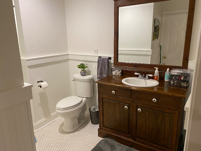 Photo - 116 W College St