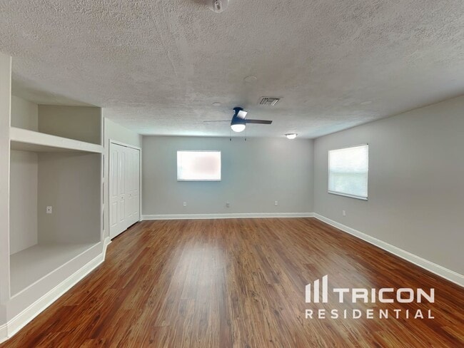 Photo - 2536 Eastbrook Blvd