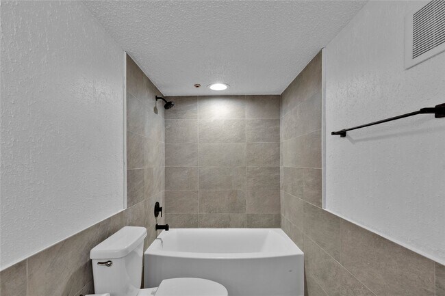 Photo - 2830 S Bartell Dr Unit 23