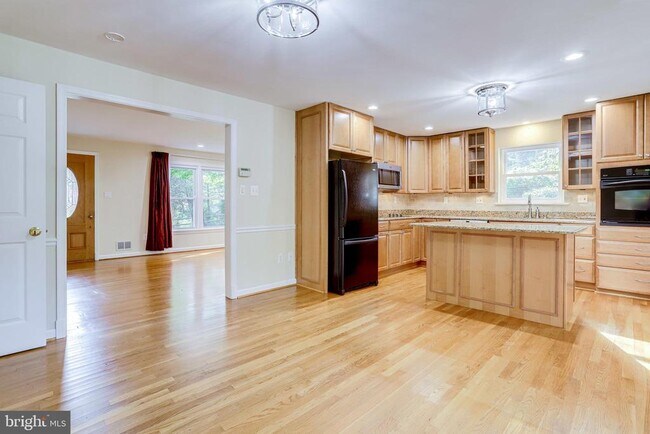 Photo - 7321 Reddfield Ct