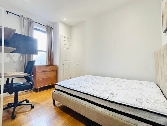 Photo - Furnished room/NOT APARTMENT Unit 6A