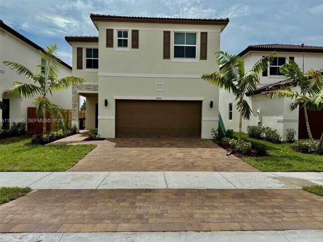 Building Photo - 2600 SE 25th St