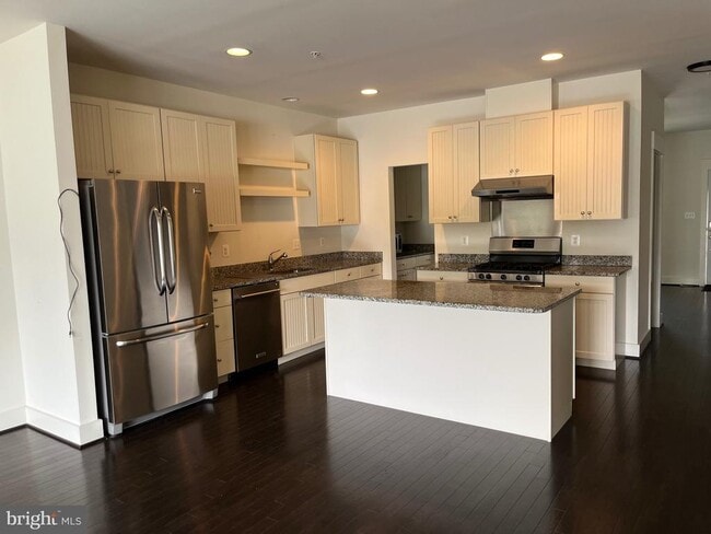 Photo - 1705 Willard Way