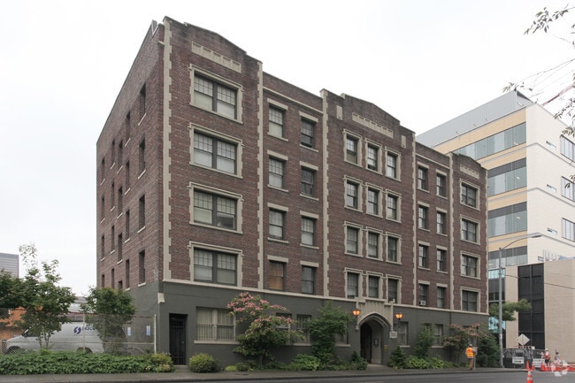 Chasselton Apartments