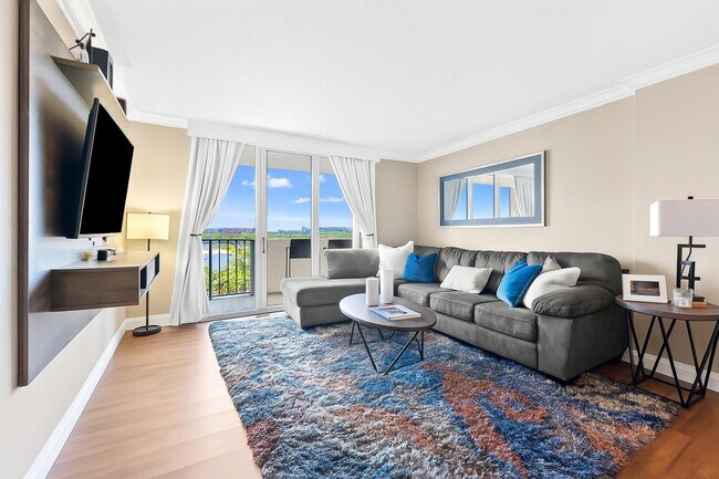 Photo - 777 S Federal Hwy Unit 910