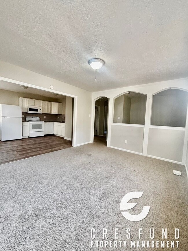 Photo - 4 BED, 2 BATH AVAILABLE AND READY FOR MOVE IN TODAY!