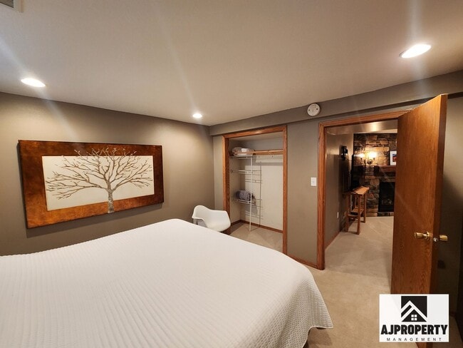 Photo - Charming 3/2 near McKennan Park