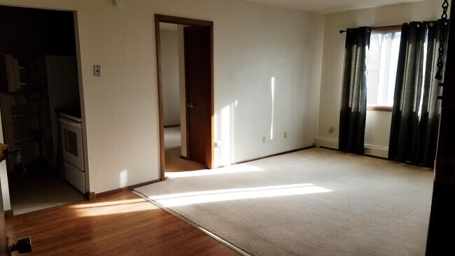 Photo - 630 S Governor St Unit 7