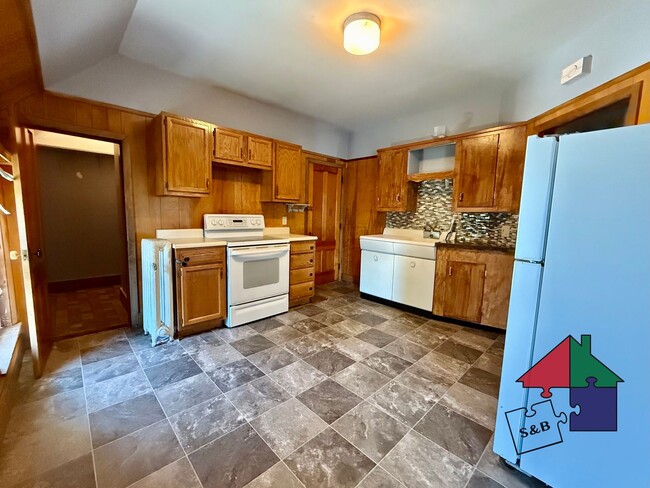 Photo - 19 College St Unit 2
