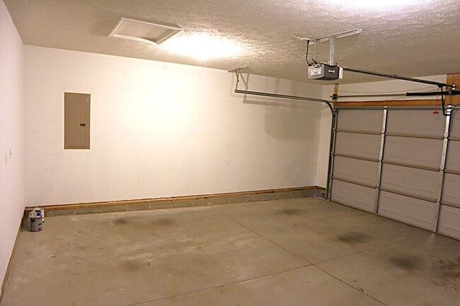 Photo - 3900 Bronson Ln