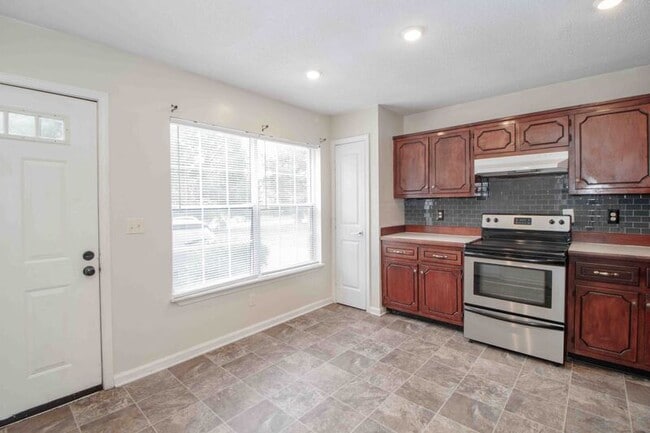 Photo - 2002 Tynewood Dr