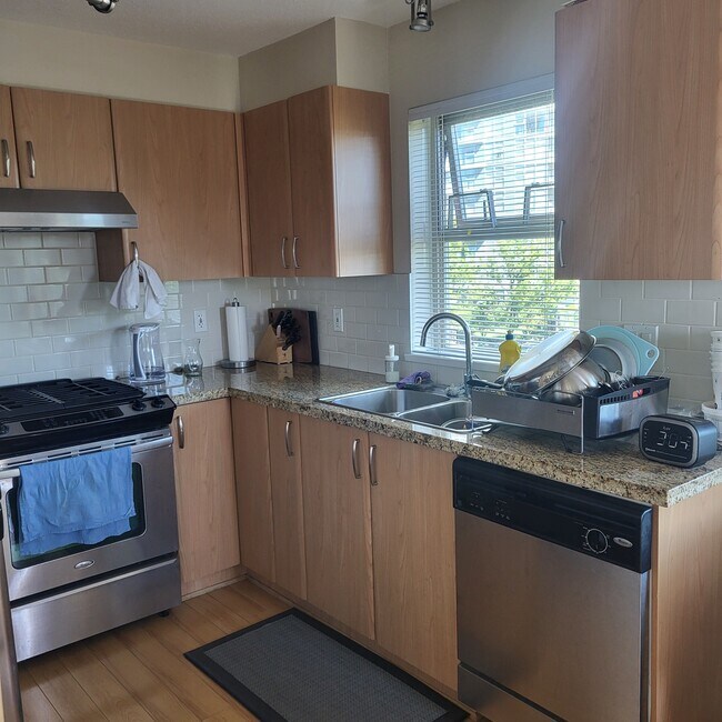 4728 Dawson St Unit TB10