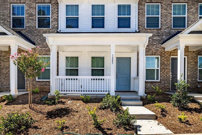 1205 Darlington Dr