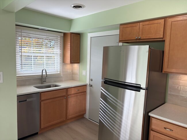 Photo - 235 Washington Square Unit C