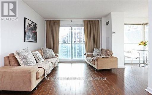 Photo - 8 Park Rd Unité 2012