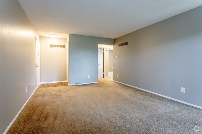 2BR, 1.5BA - 945 SF