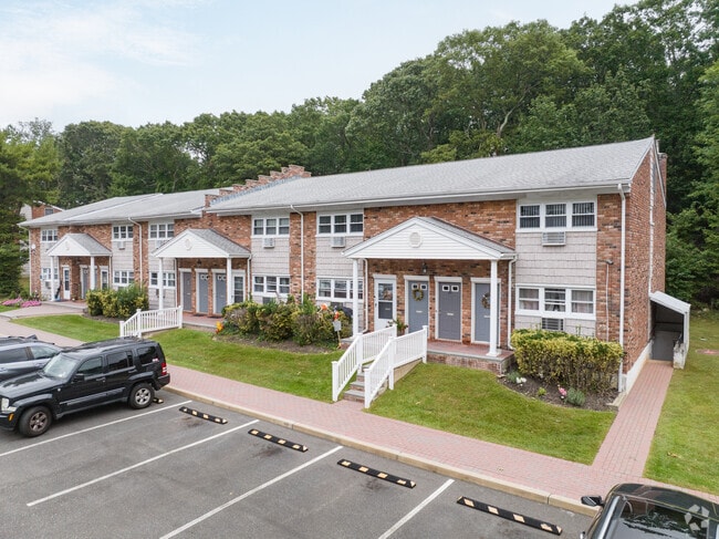 Maple Crest Apartments