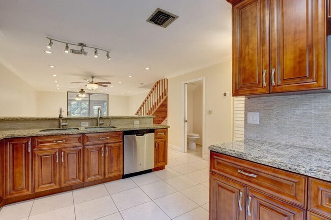 Photo - 7710 Lago Del Mar Dr