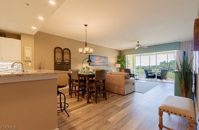 Photo - 10700 Ravenna Way Unidad 303