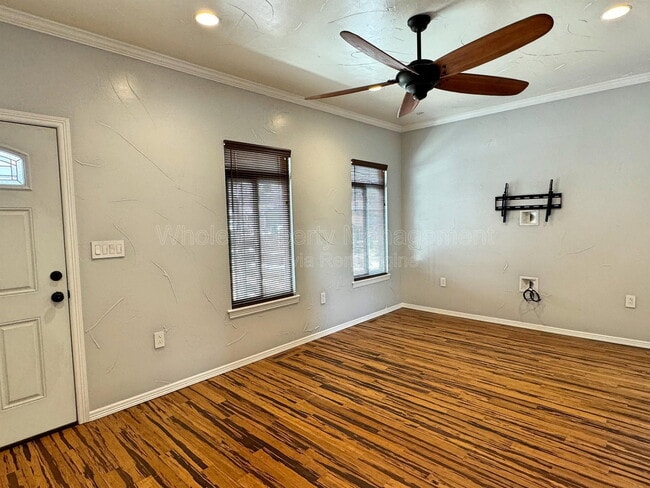 Photo - 5680 W 9th Ave