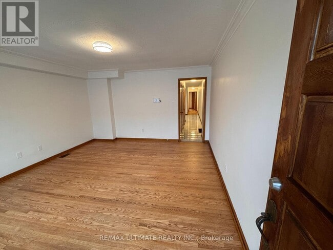 Photo - 182 St Clarens Ave