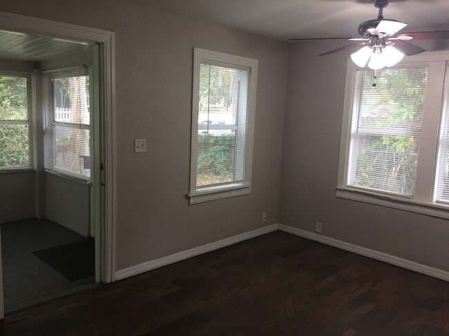 Photo - 873 10th Ave S