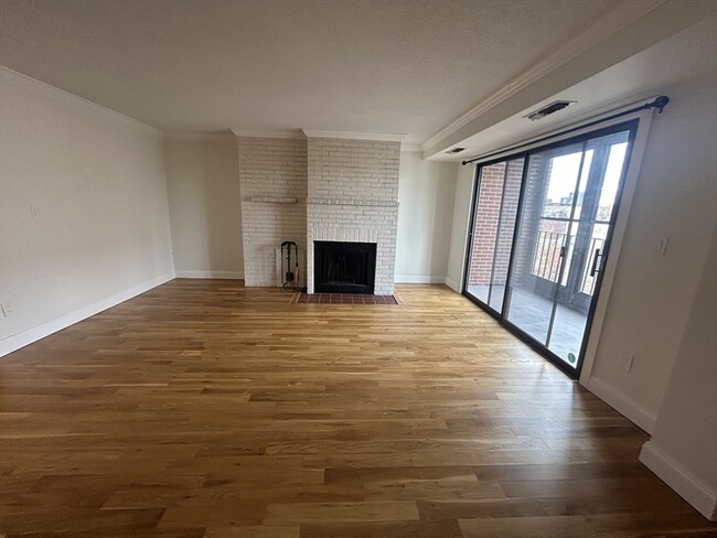 Photo - 1580 Massachusetts Ave Unidad 7D Rental